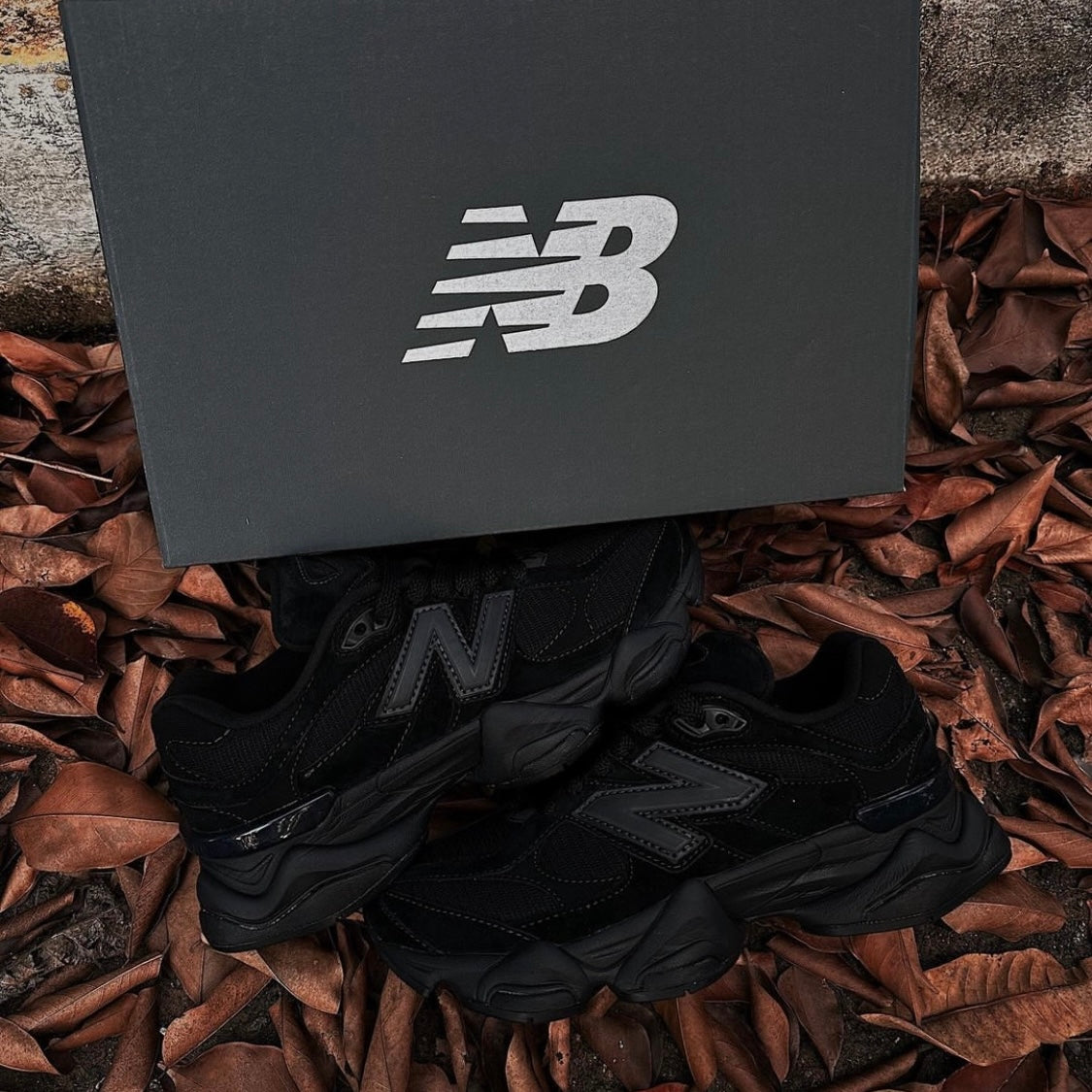 TRIPLE BLACK